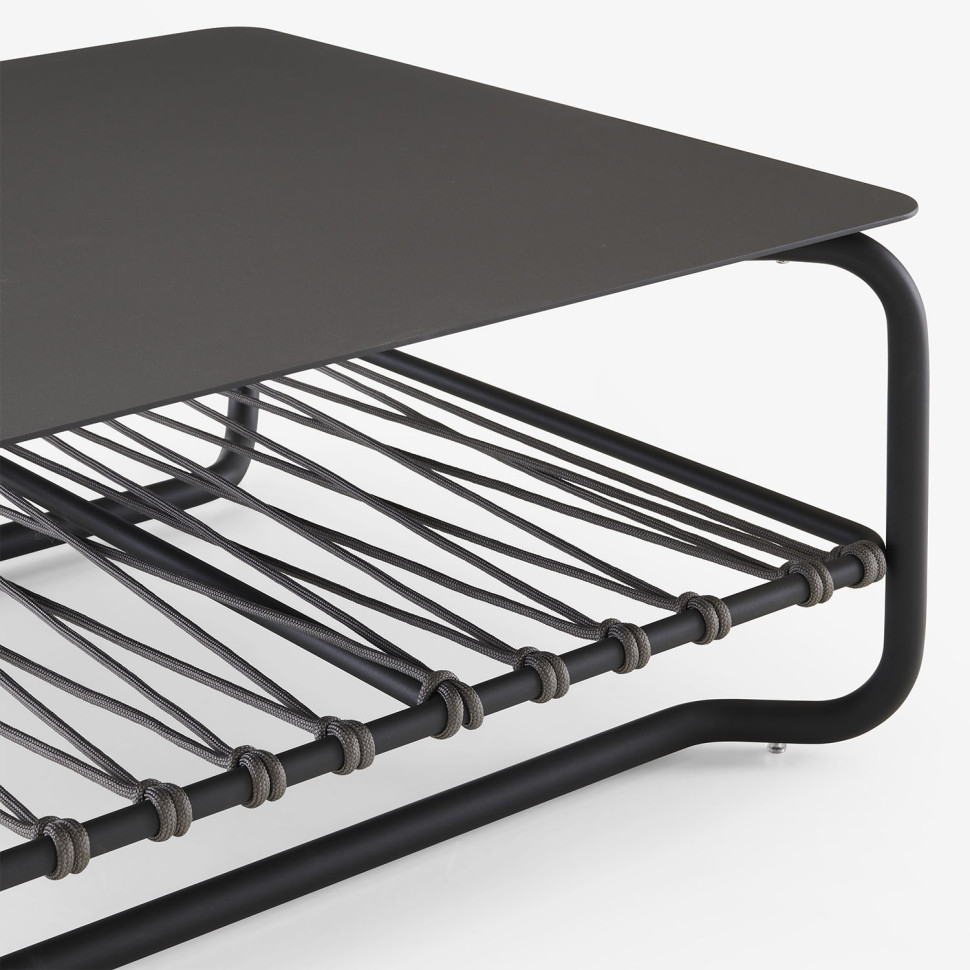Журнальный стол Ligne Roset Valmer