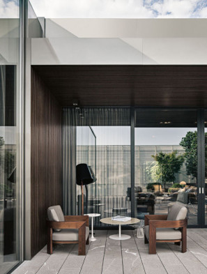 Кресло Minotti Warhol Iroko Outdoor